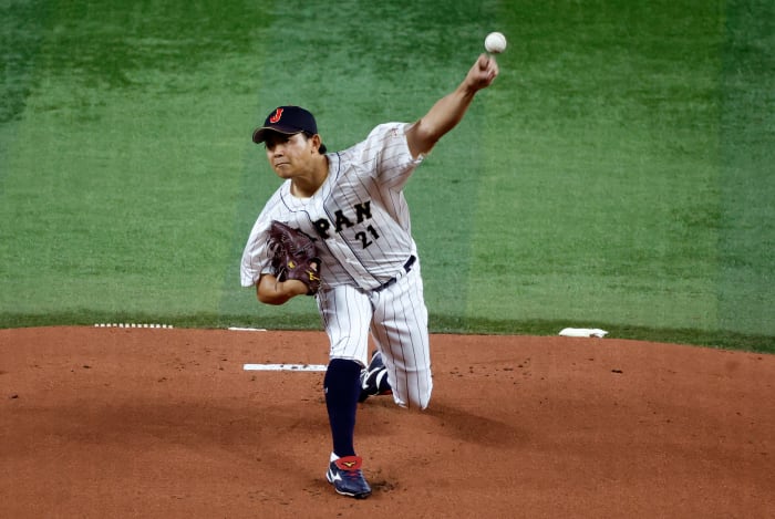 Japan starting pitcher Shota Imanaga pitches against the USA in the first inning at LoanDepot Park. (2023)